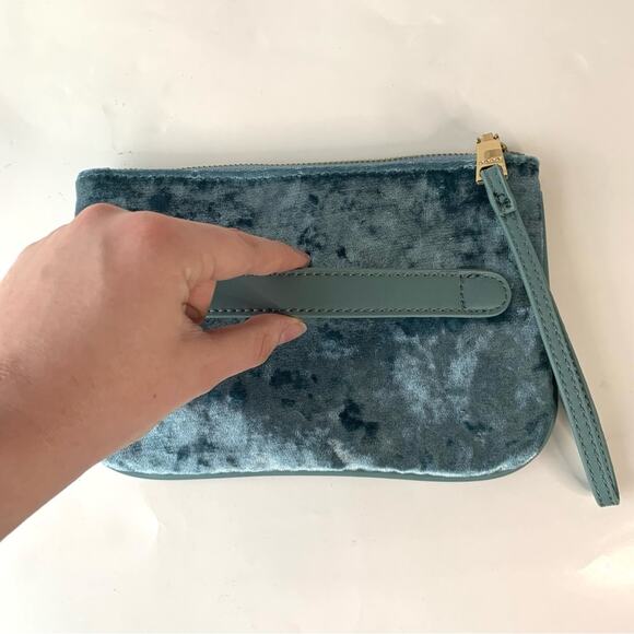 bebe Crushed Velvet Light Blue Wristlet Bag - Picture 2 of 7